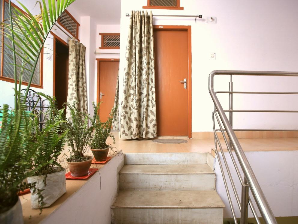 Bona Cafe Restaurant & Sala Guest House Varanasi Exteriör bild