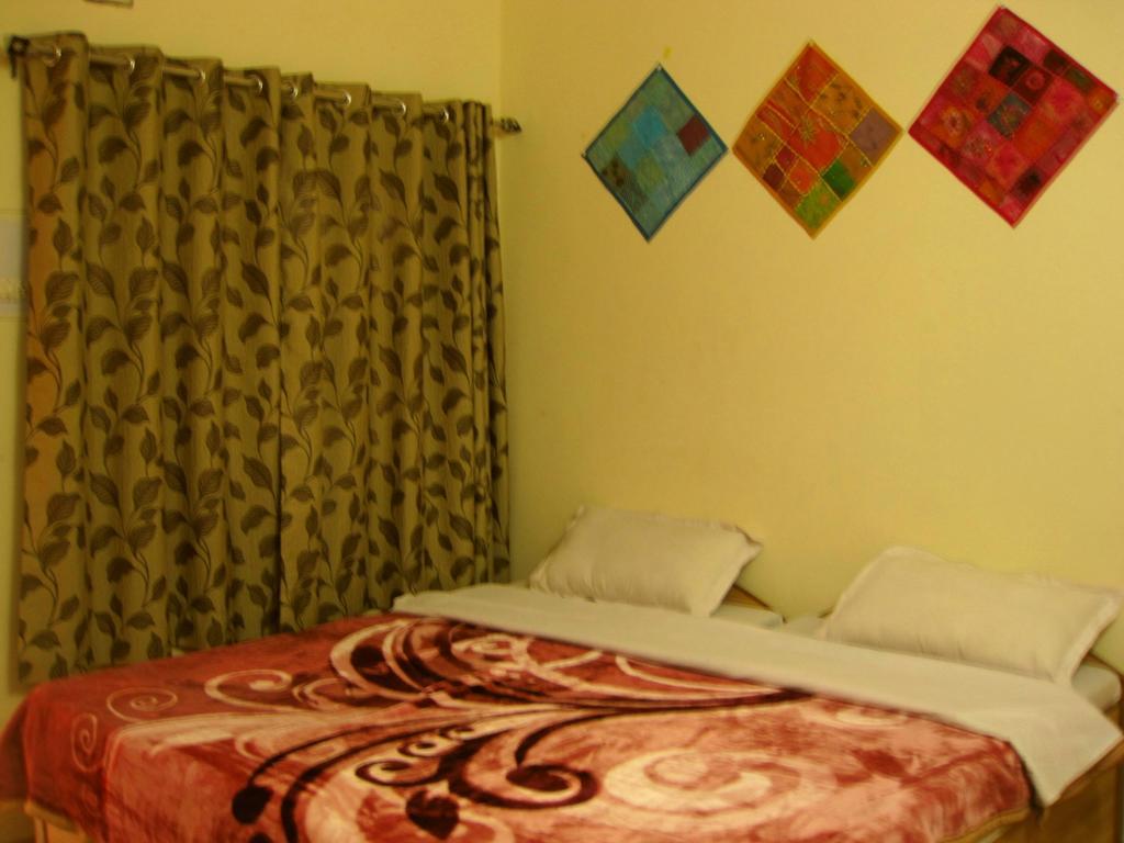 Bona Cafe Restaurant & Sala Guest House Varanasi Rum bild