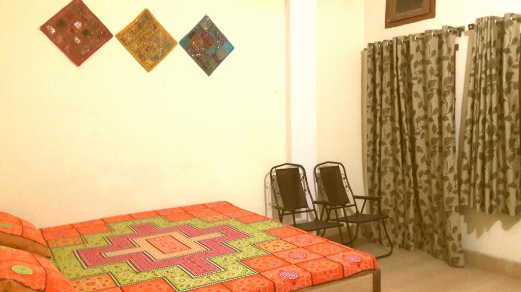 Bona Cafe Restaurant & Sala Guest House Varanasi Rum bild