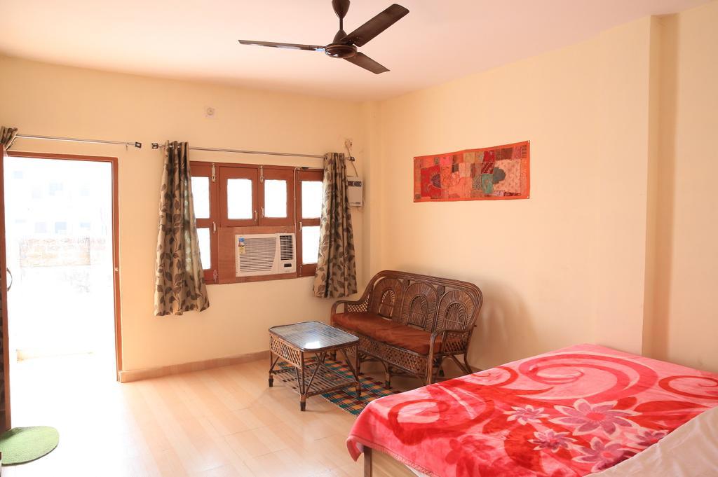 Bona Cafe Restaurant & Sala Guest House Varanasi Rum bild